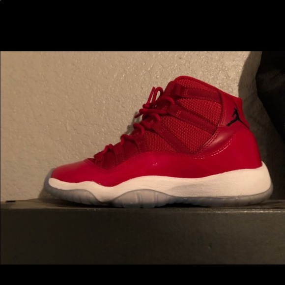 Jordan 11 - Picture 4 of 4